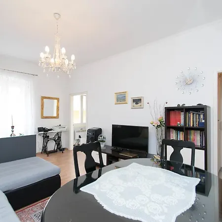 Apartment Kalelarga